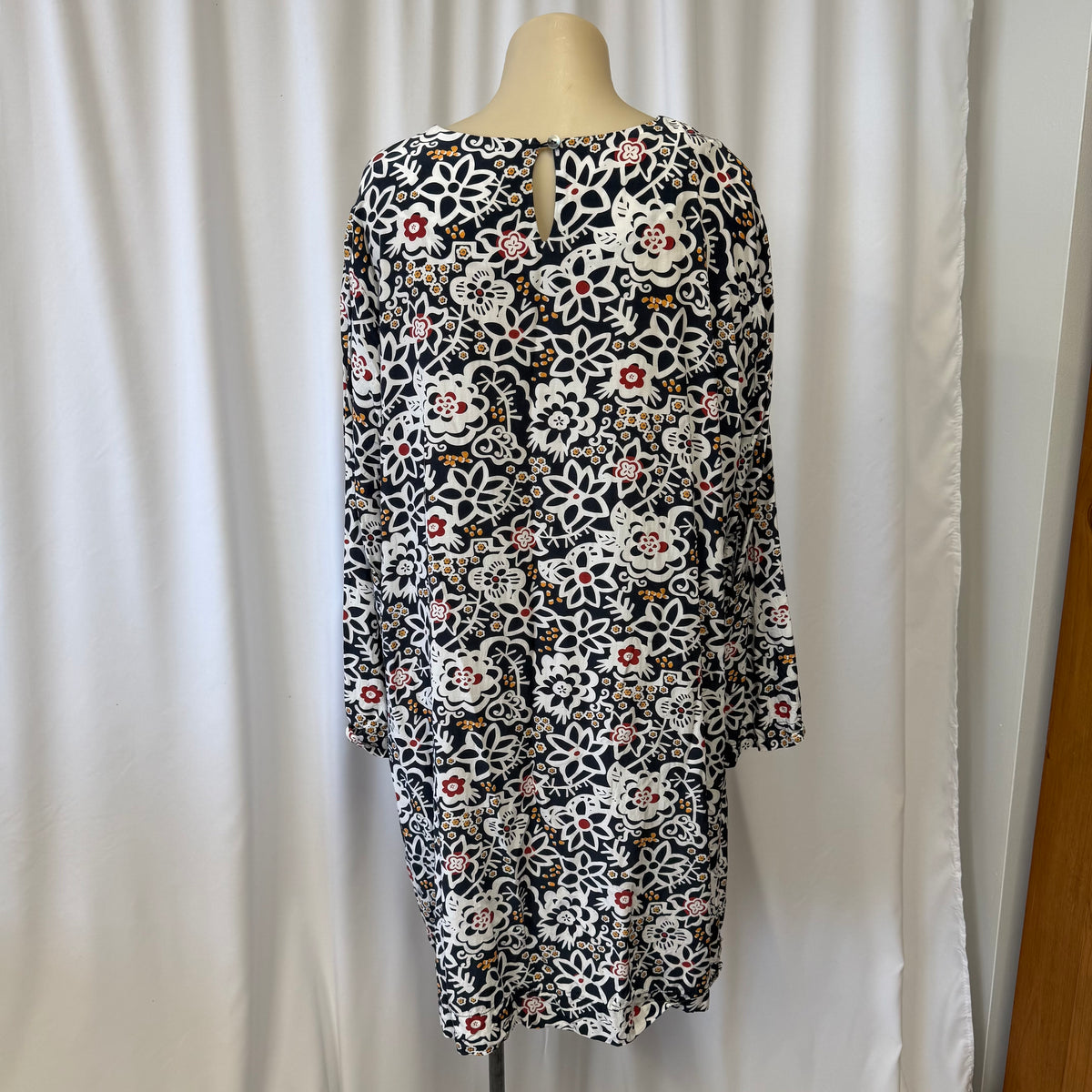 Floral Dress - Size 18