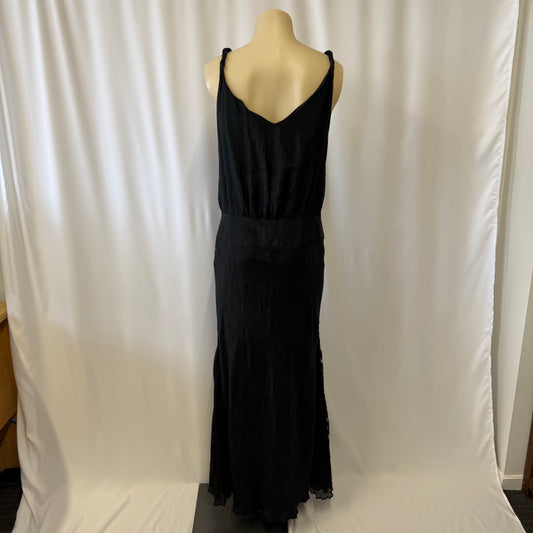 Amazing Saga Dress - Size 10