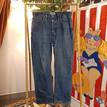 Load image into Gallery viewer, Classic Jean
