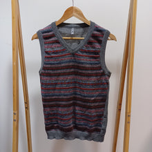 Load image into Gallery viewer, World Vest - Size XS

