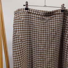 Load image into Gallery viewer, Laura Ashley Skirt - Size 18
