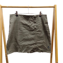 Load image into Gallery viewer, Kilt Skirt - Size 12
