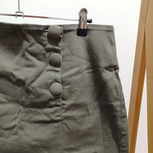 Load image into Gallery viewer, Kilt Skirt - Size 12
