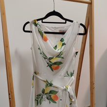 Load image into Gallery viewer, Billie &amp; Blossom Dress - Size 6
