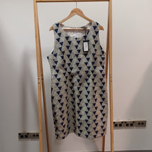 Load image into Gallery viewer, NEW Zafina Dress - Size 16
