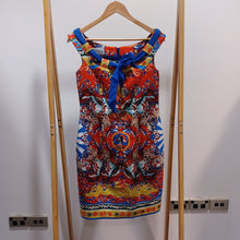 Load image into Gallery viewer, Adrienne Winkelmann - Size 8
