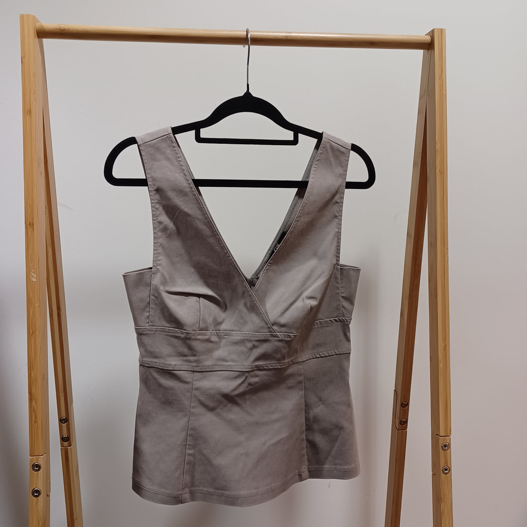 Cue Top - Size 10