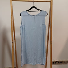 Load image into Gallery viewer, Nyne SheerDress - Size 10

