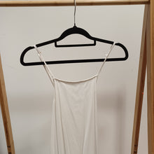 Load image into Gallery viewer, Commoners Dress - Size 6
