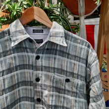 Load image into Gallery viewer, Classic Shirt - Size M

