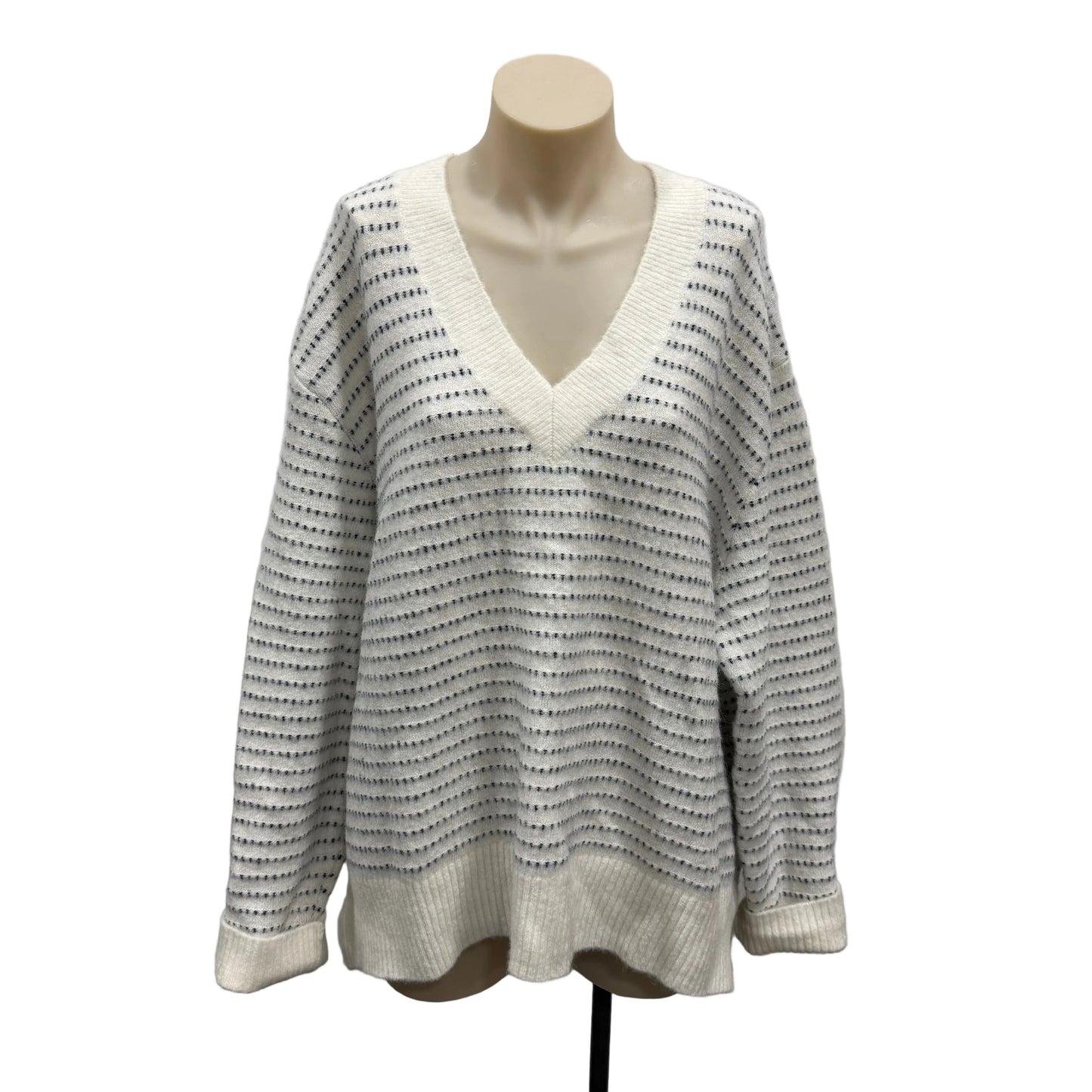 V Neck Knit - Size 2XL