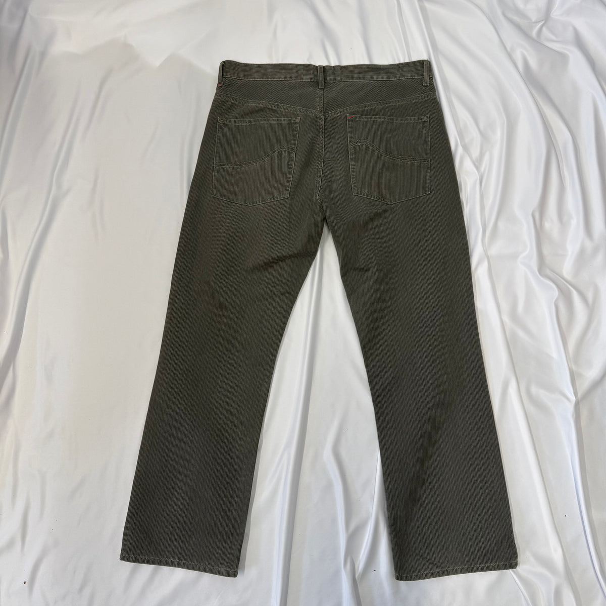 Straight Leg Jeans - Size 40