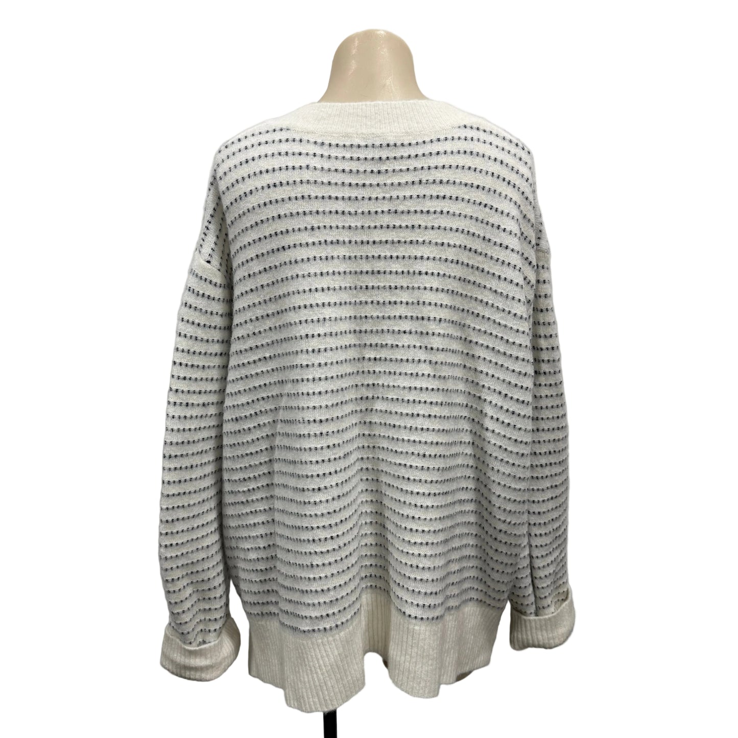 V Neck Knit - Size 2XL