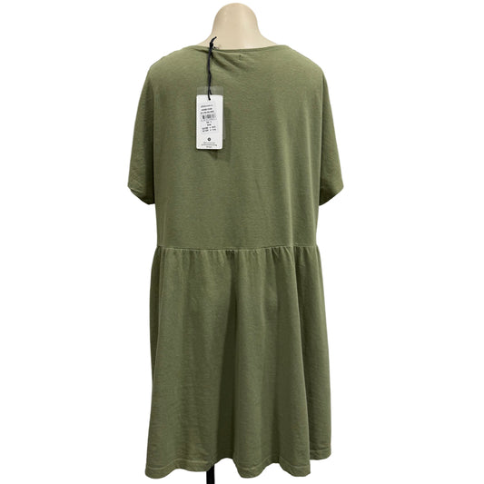 NEW Dress - Size 12