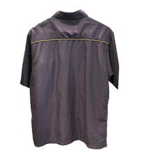 Load image into Gallery viewer, 90s Shirt - Size M
