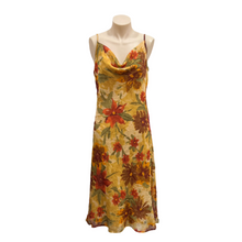 Load image into Gallery viewer, NZ Made Dress - Size 14
