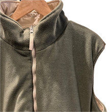 Load image into Gallery viewer, Reversible Vest - Size L
