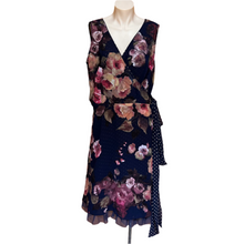 Load image into Gallery viewer, NEW Annah S Wrap Dress - Size L
