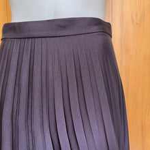 Load image into Gallery viewer, Kilt Skirt - Size 8

