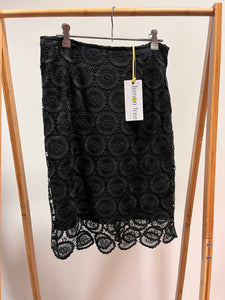 Brand New!!  Lemon Tree Skirt - Size 10