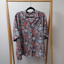Load image into Gallery viewer, Pattern Shirt - Size S
