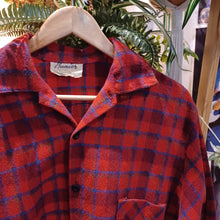 Load image into Gallery viewer, Vintage Flannel - Size S
